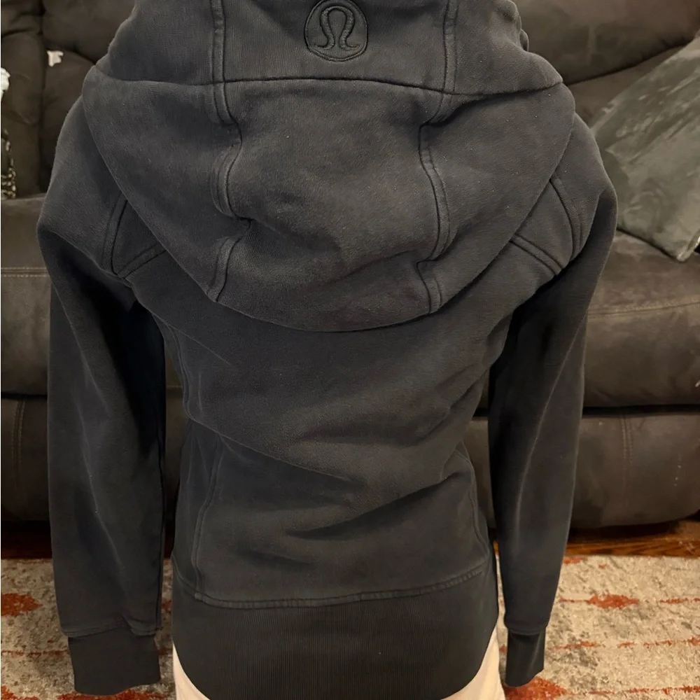 🎉Lululemon Scuba Women's Black Full length Zip-Up Jacket! Square dot.